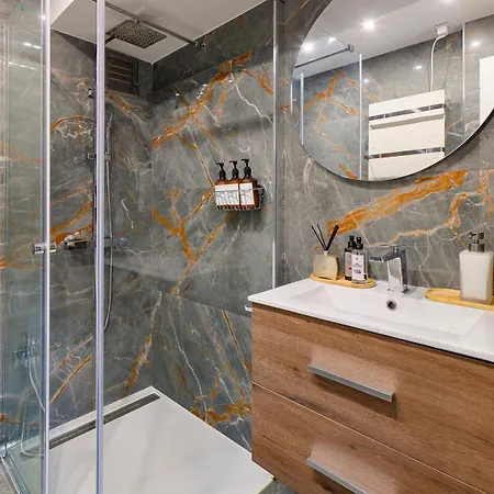 Playa De San Lorenzo *